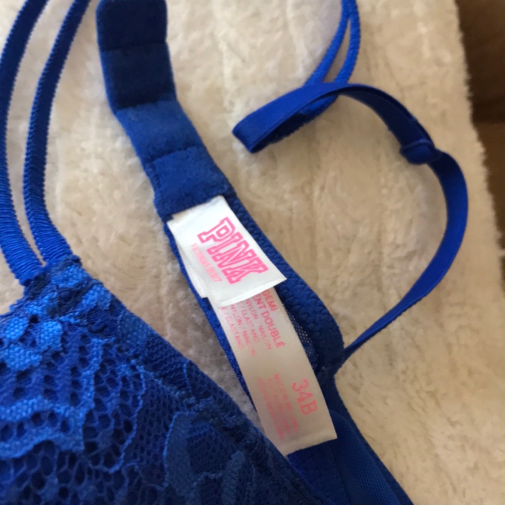 Blue lace bra - Picture 3 of 4